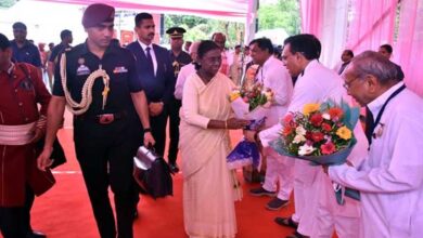 राष्ट्रपति  मुर्मु का बैतूल प्रथम आगमन पर परम्परागत लोक नृत्य की प्रस्तुति से किया स्वागत