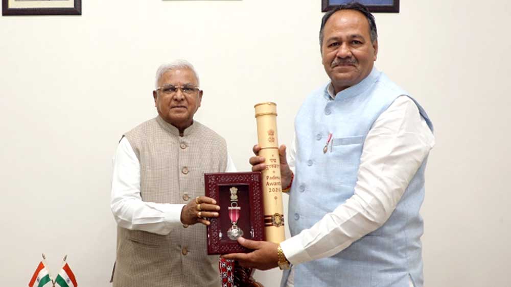 द्मश्री अलंकरण मिलने पर परिषद में अभिनंदन समारोह