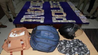 इंदौर पुलिस की बड़ी सफलता स्क्रैप व्यापारी के कर्मचारी से 29 लाख 65 हजार रुपए की लूट का खुलासा 03 आरोपी गिरफ्तार इंदौर पुलिस की बड़ी सफलता स्क्रैप व्यापारी के कर्मचारी से 29 लाख 65 हजार रुपए की लूट का खुलासा 03 आरोपी गिरफ्तार