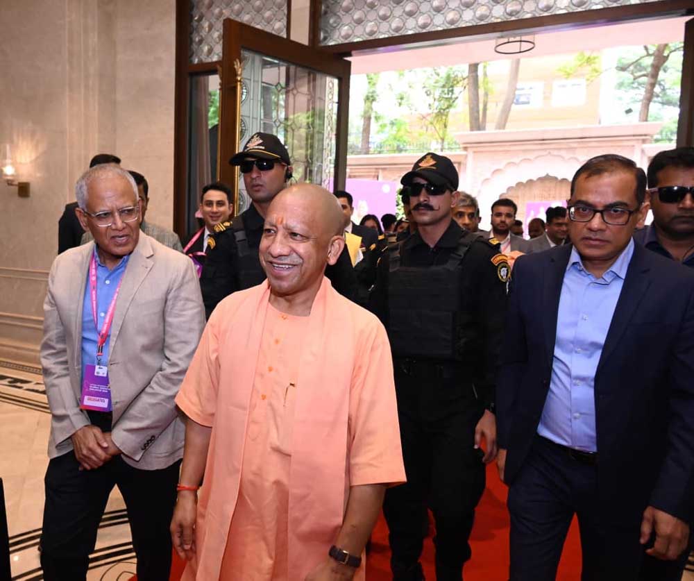गूगल के साथ सीएम योगी का ग्रोथ डायलॉग: एआई, निवेश और नवाचार के सहारे विकसित उत्तर प्रदेश का रोडमैप गूगल के साथ सीएम योगी का ग्रोथ डायलॉग: एआई, निवेश और नवाचार के सहारे विकसित उत्तर प्रदेश का रोडमैप
