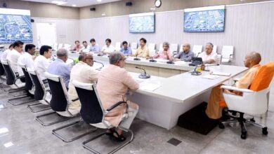 सिपाही भर्ती परीक्षा के दूसरे दिन 7.32 लाख अभ्यर्थी हुए शामिल, नकल और फर्जीवाड़े पर योगी सरकार का सख्त शिकंजा सिपाही भर्ती परीक्षा के दूसरे दिन 7.32 लाख अभ्यर्थी हुए शामिल, नकल और फर्जीवाड़े पर योगी सरकार का सख्त शिकंजा