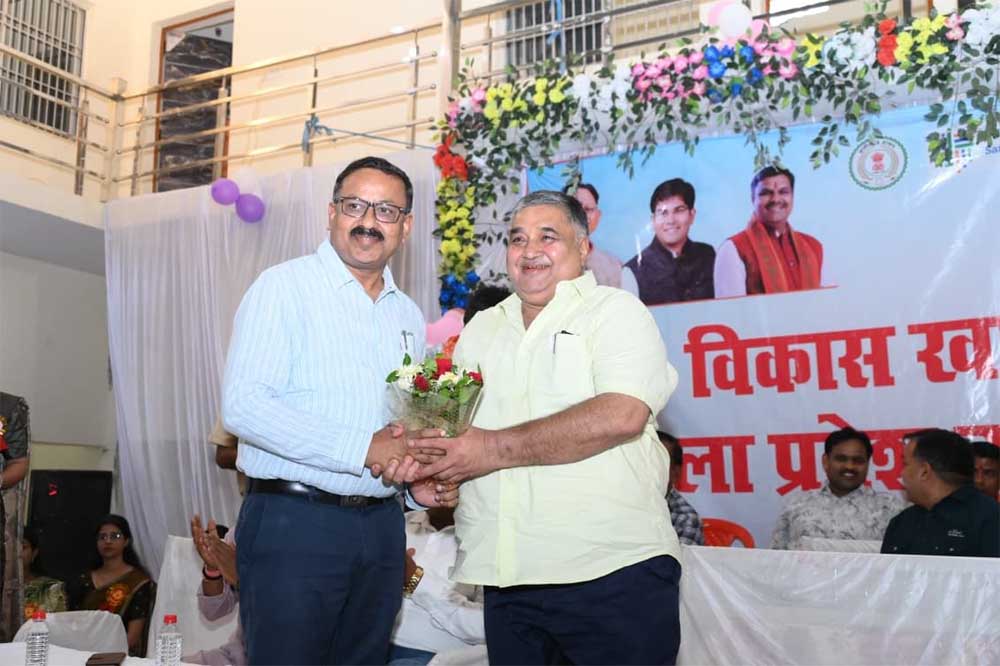 शिक्षा से ही संवरता है भविष्य, संस्कारों से बनता है सशक्त समाज: मंत्रीराजेश अग्रवाल