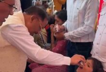 द्रनाहू कुर्मी-क्षत्रिय समाज के केंद्रीय अधिवेशन में मुख्यमंत्री ने बच्चों को कराया स्वर्णप्राशन