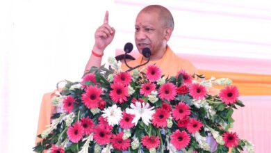 श्रद्धालुओं के स्वागत के लिए अयोध्या-लखनऊ मार्ग पर भव्य गेट कॉम्प्लेक्स तैयार