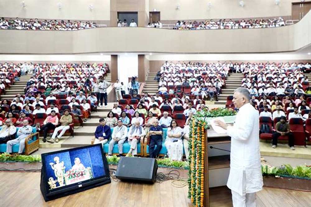 चिकित्सा के क्षेत्र में सेवा-भाव, कर्तव्यनिष्ठा और मानवीय मूल्यों का समावेश अत्यंत आवश्यक : आयुष मंत्री परमार चिकित्सा के क्षेत्र में सेवा-भाव, कर्तव्यनिष्ठा और मानवीय मूल्यों का समावेश अत्यंत आवश्यक : आयुष मंत्री परमार