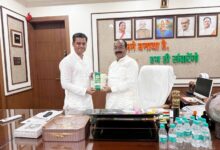 महिला सशक्तिकरण की मिसाल: उप मुख्यमंत्री अरुण साव को भेंट किया गया महिला समूहों का विशेष चावल
