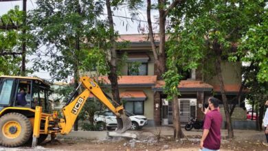 सेजबहार फेस-1 कॉलोनी की भूमि से अतिक्रमण हटाया, अवैध सड़क निर्माण पर मंडल की कार्रवाई