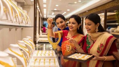 Gold Rate Fall: सिर्फ एक वजह से 6 महीने के निचले स्तर पर पहुंचा सोना, अभी खरीदें या करें इंतजार? Gold Rate Fall: सिर्फ एक वजह से 6 महीने के निचले स्तर पर पहुंचा सोना, अभी खरीदें या करें इंतजार?