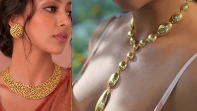 सोना-चांदी में बड़ी गिरावट: सिल्वर 8,000 रुपये टूटा, गोल्ड के दाम भी धड़ाम सोना-चांदी में बड़ी गिरावट: सिल्वर 8,000 रुपये टूटा, गोल्ड के दाम भी धड़ाम