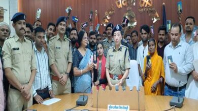 मध्यप्रदेश पुलिस की बड़ी सफलता : विगत एक माह में 1 हजार 136 गुम एवं चोरी हुए मोबाइल बरामद