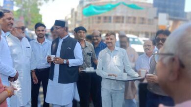 कैलाश सारंग जयंती पर सेवा दिवस का आयोजन, विश्वास सारंग ने बुजुर्गों के चरण पखारकर लिया आशीर्वाद कैलाश सारंग जयंती पर सेवा दिवस का आयोजन, विश्वास सारंग ने बुजुर्गों के चरण पखारकर लिया आशीर्वाद
