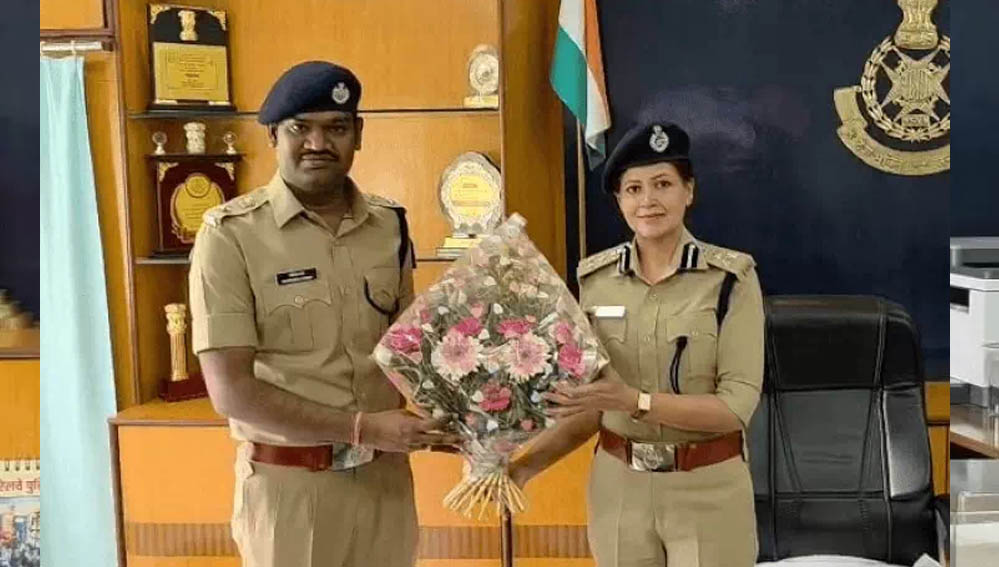 खरगोन की पहली महिला DIG बनीं सिमाला प्रसाद, पदभार संभालते ही अवैध हथियार और गांजा खेती पर सख्ती के संकेत खरगोन की पहली महिला DIG बनीं सिमाला प्रसाद, पदभार संभालते ही अवैध हथियार और गांजा खेती पर सख्ती के संकेत