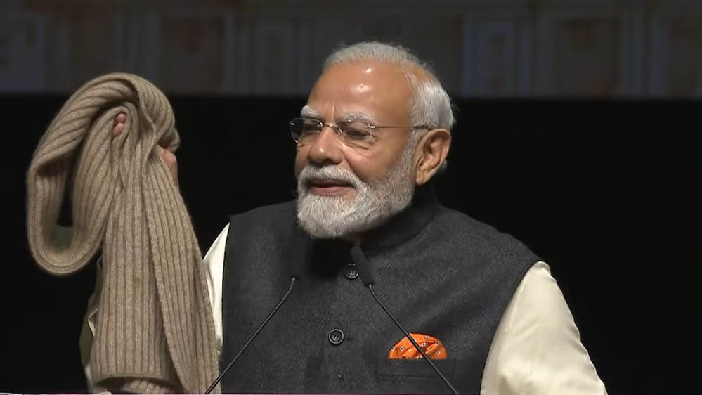 न्यूजीलैंड में भावुक हुए PM मोदी, बोले- ‘कीवी मित्र का दिया मफलर आज भी मेरे पास है’ न्यूजीलैंड में भावुक हुए PM मोदी, बोले- ‘कीवी मित्र का दिया मफलर आज भी मेरे पास है’