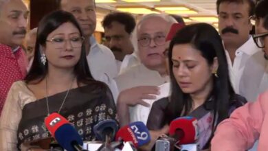 संसद सत्र से पहले सर्वदलीय बैठक में बागी TMC सांसदों पर विपक्ष का हंगामा