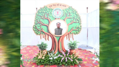 ‘एक पेड़ मां के नाम 3.0’ अभियान के तहत विधानसभा परिसर में वृहद पौधरोपण, मुख्यमंत्री विष्णुदेव साय ने लगाया रुद्राक्ष का पौधा ‘एक पेड़ मां के नाम 3.0’ अभियान के तहत विधानसभा परिसर में वृहद पौधरोपण, मुख्यमंत्री विष्णुदेव साय ने लगाया रुद्राक्ष का पौधा