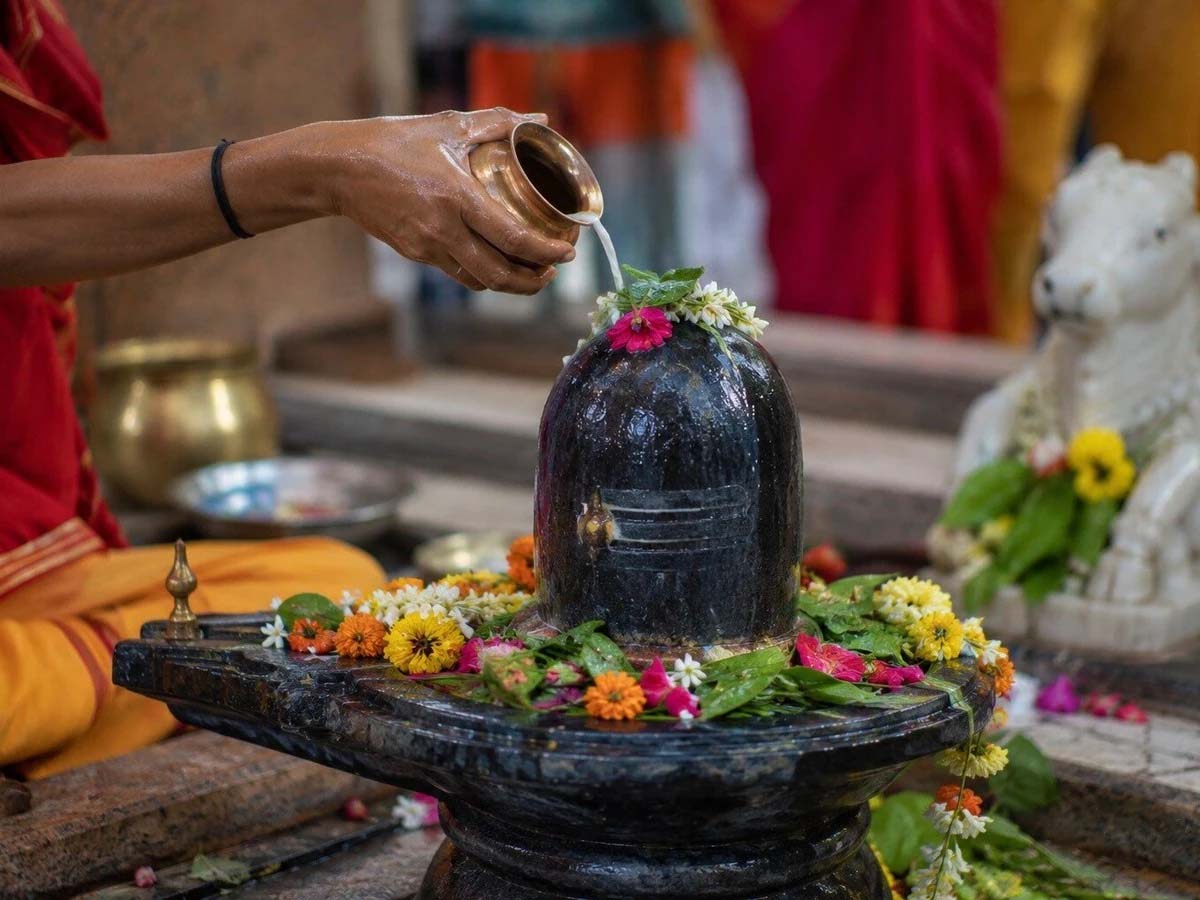 सावन 2026 में पड़ेंगे 4 सोमवार, जानें पूरी तारीख और महत्व सावन 2026 में पड़ेंगे 4 सोमवार, जानें पूरी तारीख और महत्व