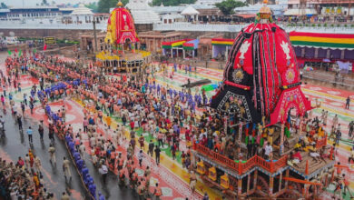 Jagannath Rath Yatra 2026: झमाझम बारिश के बीच जय जगन्नाथ के जयघोष से गूंजा पुरी, लाखों श्रद्धालुओं ने किए दिव्य रथों के दर्शन Jagannath Rath Yatra 2026: झमाझम बारिश के बीच जय जगन्नाथ के जयघोष से गूंजा पुरी, लाखों श्रद्धालुओं ने किए दिव्य रथों के दर्शन
