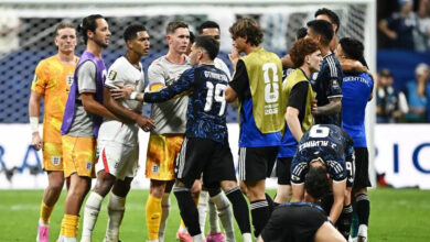 FIFA World Cup: इंग्लैंड की हार के बाद मैदान पर बवाल, जूड बेलिंघम पर अर्जेंटीना खिलाड़ी को थप्पड़ मारने का आरोप FIFA World Cup: इंग्लैंड की हार के बाद मैदान पर बवाल, जूड बेलिंघम पर अर्जेंटीना खिलाड़ी को थप्पड़ मारने का आरोप