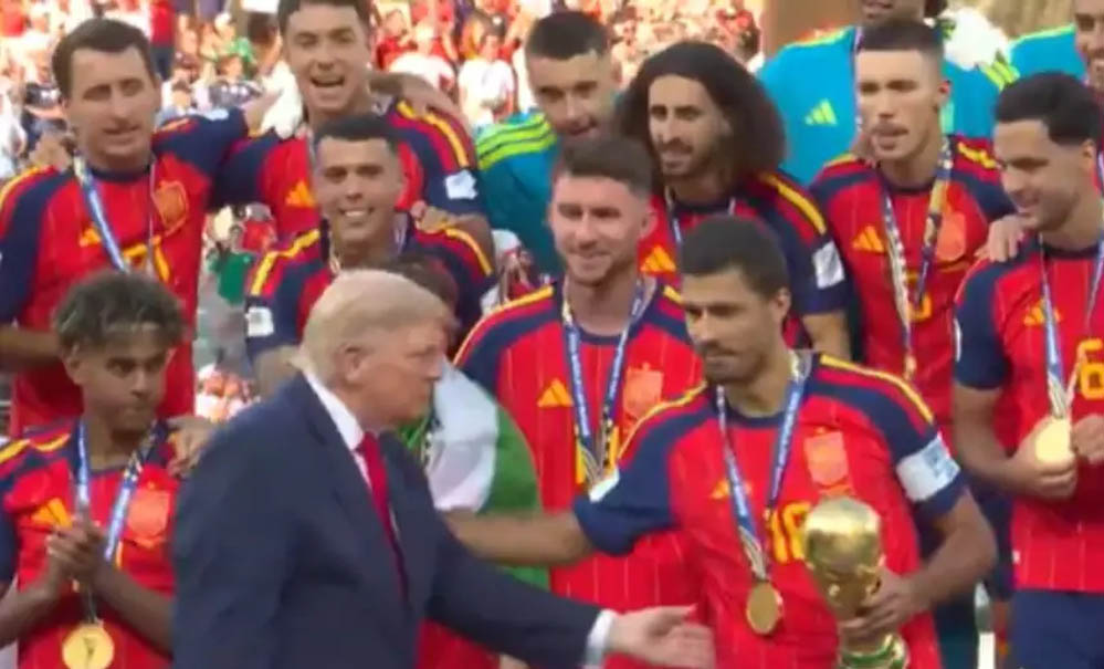 FIFA World Cup Final: स्पेन बना चैंपियन, ट्रंप जश्न के बीच पहुंचे तो FIFA चीफ ने किया किनारे FIFA World Cup Final: स्पेन बना चैंपियन, ट्रंप जश्न के बीच पहुंचे तो FIFA चीफ ने किया किनारे
