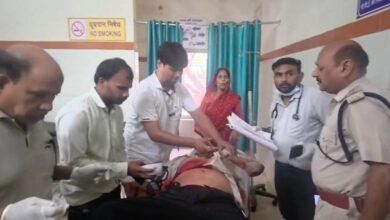 जमीन विवाद में एडवोकेट रतन सिंह की दिनदहाड़े हत्या: पुलिस ने मुख्य आरोपी पिता-पुत्र को किया गिरफ्तार जमीन विवाद में एडवोकेट रतन सिंह की दिनदहाड़े हत्या: पुलिस ने मुख्य आरोपी पिता-पुत्र को किया गिरफ्तार