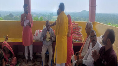 ग्राम बिलासपुर में अमरनाथ यात्रा से लौटे श्रद्धालुओं का हुआ सम्मान