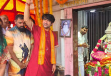 चारमीनार पहुंचे धीरेंद्र शास्त्री, भाग्यलक्ष्मी मंदिर में बोले- राम मंदिर की तर्ज पर हो निर्माण