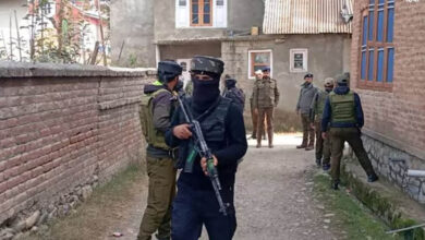 जम्मू-कश्मीर में आतंकी हमले की आशंका! अनंतनाग के लाल चौक पर फायरिंग, हेड कॉन्स्टेबल शहीद