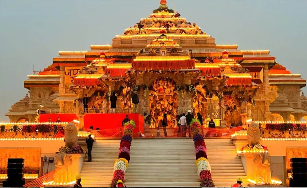 विपक्ष के ‘फर्जी नैरेटिव’ की राजनीति… यूपी में किसे मिल रहा फायदा? विपक्ष के ‘फर्जी नैरेटिव’ की राजनीति… यूपी में किसे मिल रहा फायदा?