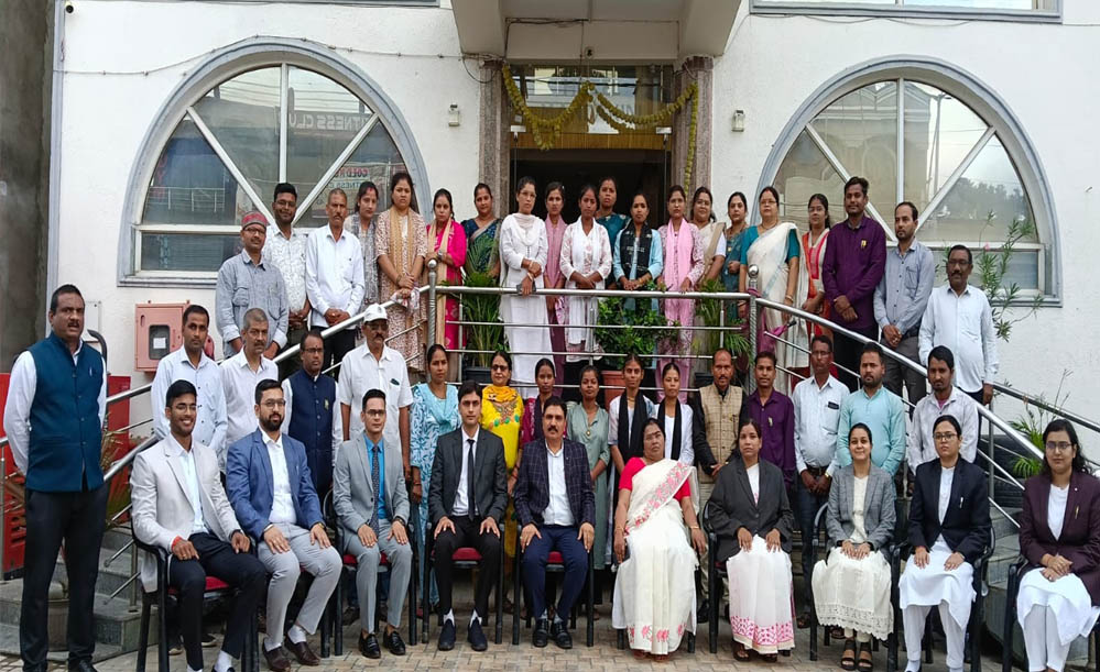 पैरालीगल वॉलेंटियर्स को साइबर सुरक्षा एवं ई-कोर्ट सेवाओं का दिया गया प्रशिक्षण पैरालीगल वॉलेंटियर्स को साइबर सुरक्षा एवं ई-कोर्ट सेवाओं का दिया गया प्रशिक्षण