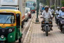 फुटपाथ पर कार या बाइक दौड़ाई तो ₹5,000 का जुर्माना! कर्नाटक सरकार का बड़ा प्रस्ताव