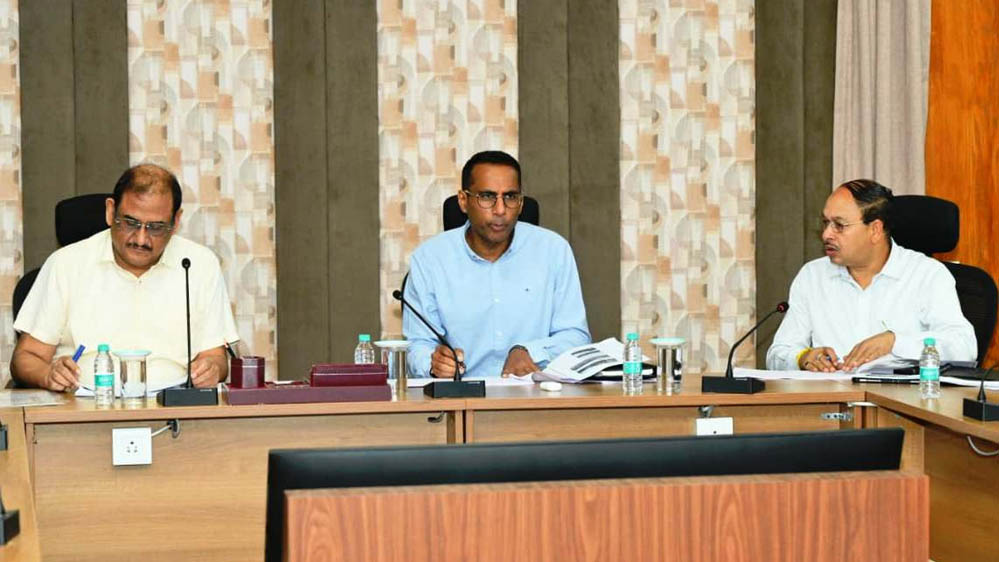लोक निर्माण विभाग के सचिव ने जेलों में निर्माणाधीन कार्यों की प्रगति की समीक्षा की लोक निर्माण विभाग के सचिव ने जेलों में निर्माणाधीन कार्यों की प्रगति की समीक्षा की