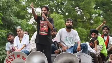 प्रदर्शनकारियों की गिरफ्तारी के दावे पर भड़की CJP, सरकार को दिया एक दिन का अल्टीमेटम प्रदर्शनकारियों की गिरफ्तारी के दावे पर भड़की CJP, सरकार को दिया एक दिन का अल्टीमेटम