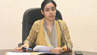 किसान की बेटी मिशा सिंह बनीं IAS! LLB के बाद क्रैक किया UPSC, अब संभालेंगी कलेक्टर की जिम्मेदारी किसान की बेटी मिशा सिंह बनीं IAS! LLB के बाद क्रैक किया UPSC, अब संभालेंगी कलेक्टर की जिम्मेदारी