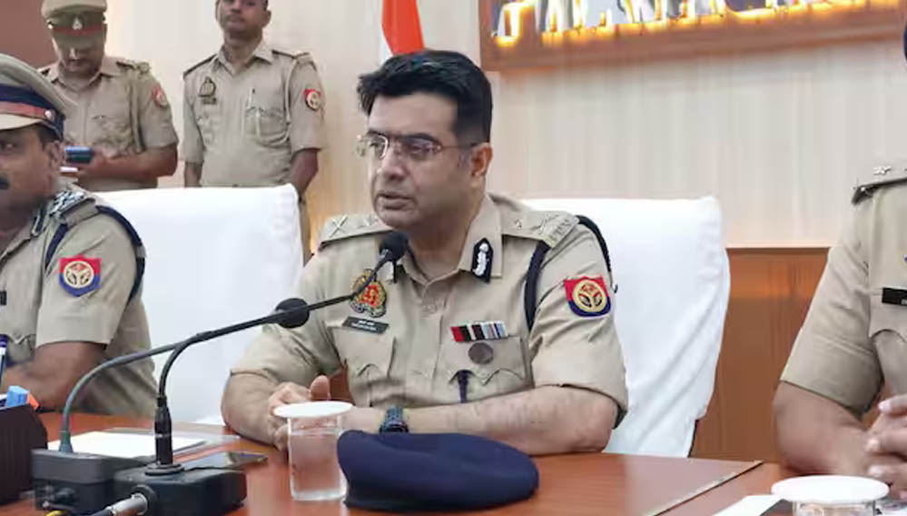 IPS तरुण गाबा बने लखनऊ के नए पुलिस कमिश्नर, फील्ड पोस्टिंग का अनुभव कानून-व्यवस्था में आएगा काम IPS तरुण गाबा बने लखनऊ के नए पुलिस कमिश्नर, फील्ड पोस्टिंग का अनुभव कानून-व्यवस्था में आएगा काम