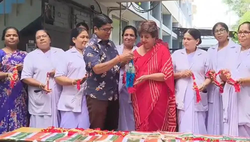 उज्जैन से 21वें साल भी सरहद पर पहुंचेगी राखी, संगिनी ग्रुप की सदस्य राजौरी-कारगिल में जवानों की कलाई पर बांधेंगी रक्षासूत्र उज्जैन से 21वें साल भी सरहद पर पहुंचेगी राखी, संगिनी ग्रुप की सदस्य राजौरी-कारगिल में जवानों की कलाई पर बांधेंगी रक्षासूत्र