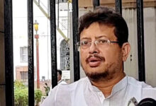 TMC चुनाव चिह्न पर संकट? आज चुनाव आयोग पहुंचेगा ऋतब्रत गुट, ममता बनर्जी की बढ़ेंगी मुश्किलें!