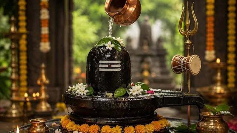 सावन में शिव कृपा पाने के लिए करें ये उपाय, दूर होंगी परेशानियां सावन में शिव कृपा पाने के लिए करें ये उपाय, दूर होंगी परेशानियां