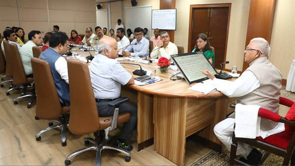 वन अधिकार अधिनियम का क्रियान्वयन समन्वय से करें: राज्यपाल पटेल वन अधिकार अधिनियम का क्रियान्वयन समन्वय से करें: राज्यपाल पटेल