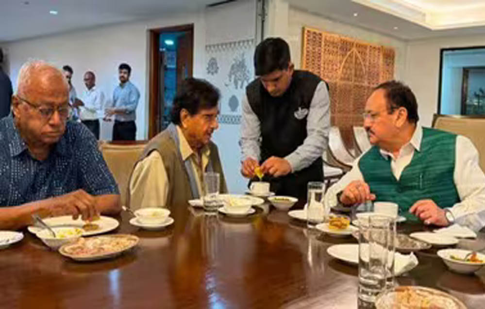 ममता बनर्जी को लग सकता है बड़ा झटका? अमित शाह के साथ दिखे सौगत रॉय, शत्रुघ्न सिन्हा ने नड्डा को बताया पुराना दोस्त