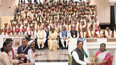 राष्ट्रपति द्रौपदी से बस्तर पंडुम-2026 विजेताओं, परगना मांझी और पद्म पुरस्कार विजेताओं की मुलाकात राष्ट्रपति द्रौपदी से बस्तर पंडुम-2026 विजेताओं, परगना मांझी और पद्म पुरस्कार विजेताओं की मुलाकात