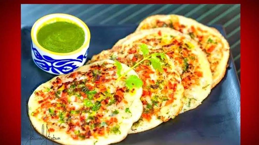 झटपट बनाएं स्वादिष्ट ब्रेड उत्तपम, सुबह के नाश्ते के लिए परफेक्ट झटपट बनाएं स्वादिष्ट ब्रेड उत्तपम, सुबह के नाश्ते के लिए परफेक्ट