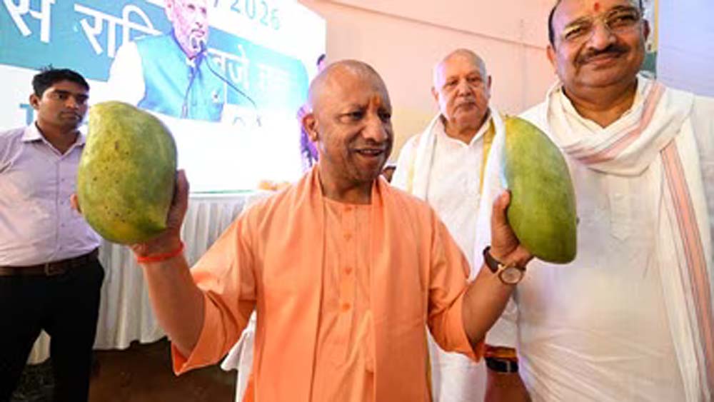 उत्तर प्रदेश आम महोत्सव 2026: सीएम योगी ने बताया—राज्य देश के 26% आम उत्पादन का केंद्र उत्तर प्रदेश आम महोत्सव 2026: सीएम योगी ने बताया—राज्य देश के 26% आम उत्पादन का केंद्र