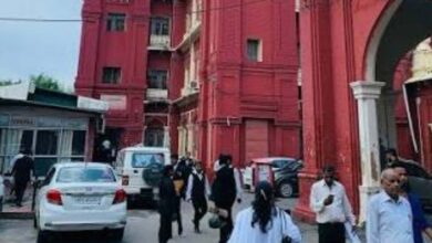 लखनऊ सिविल कोर्ट हमला: आरोपी वकीलों की तलाश तेज, 10 पुलिस टीमें कर रहीं छापेमारी