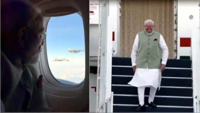 PM मोदी इंडोनेशिया पहुंचे, फाइटर जेट्स की एस्कॉर्ट के साथ हुआ भव्य स्वागत PM मोदी इंडोनेशिया पहुंचे, फाइटर जेट्स की एस्कॉर्ट के साथ हुआ भव्य स्वागत