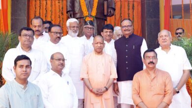 योगी आदित्यनाथ ने डॉ. श्यामा प्रसाद मुखर्जी को भारत की एकता का महान सपूत बताया