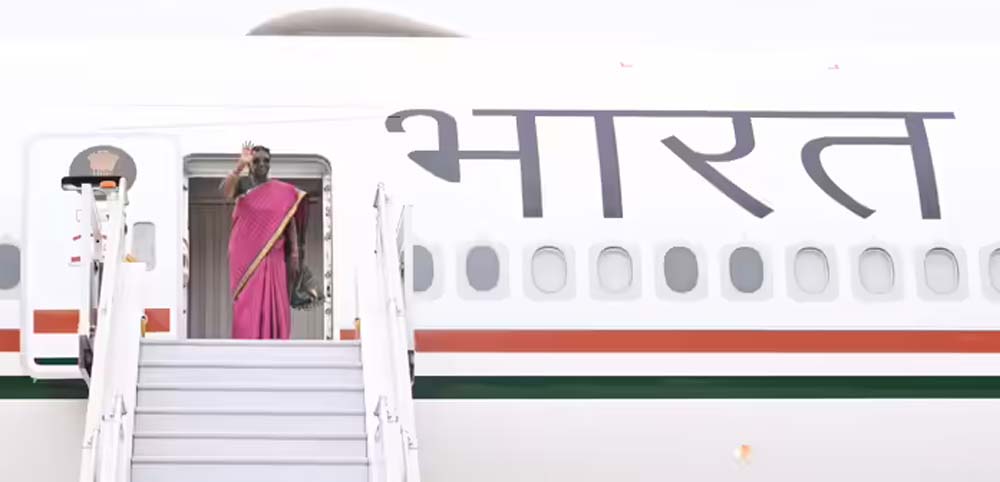 राष्ट्रपति द्रौपदी मुर्मू तीन यूरोपीय देशों की यात्रा पर रवाना, बढ़ेगा सहयोग राष्ट्रपति द्रौपदी मुर्मू तीन यूरोपीय देशों की यात्रा पर रवाना, बढ़ेगा सहयोग