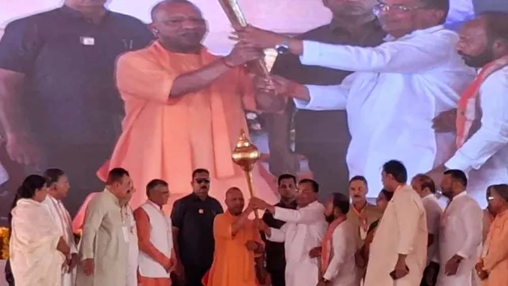 मैनपुरी को 682 करोड़ की सौगात, सीएम योगी ने गिनाई विकास योजनाएं मैनपुरी को 682 करोड़ की सौगात, सीएम योगी ने गिनाई विकास योजनाएं