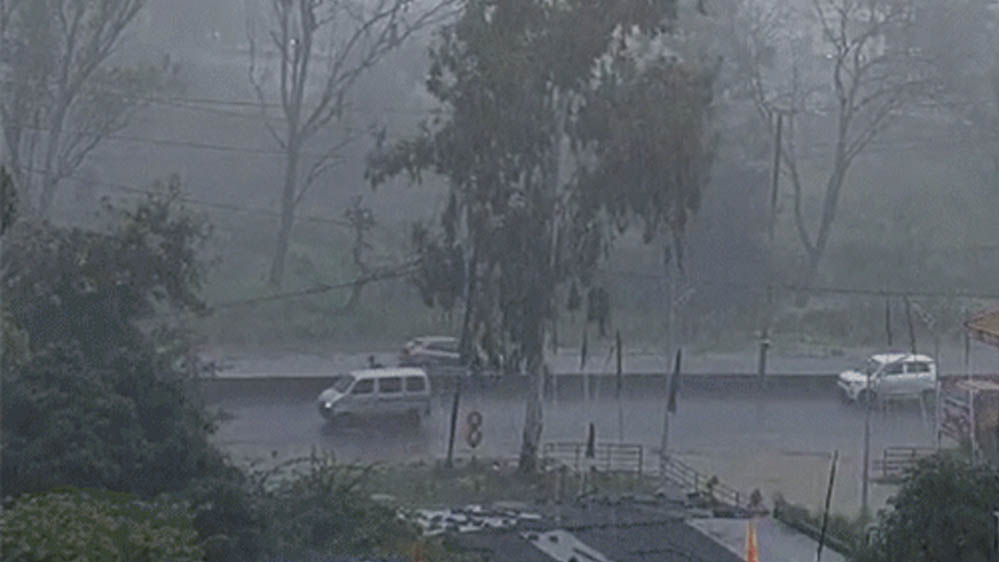 MP Weather: मध्यप्रदेश में मानसून मेहरबान, कई जिलों में झमाझम बारिश; गुना-शिवपुरी समेत 6 जिलों में भारी बारिश का अलर्ट