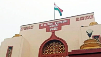 हाईकोर्ट से CMHO डॉ. माधव प्रसाद हसानी को बड़ी राहत! 62 नहीं, 65 साल की उम्र में होंगे रिटायर हाईकोर्ट से CMHO डॉ. माधव प्रसाद हसानी को बड़ी राहत! 62 नहीं, 65 साल की उम्र में होंगे रिटायर