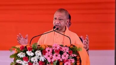 सीएम योगी की शिक्षकों को नसीहत, युवाओं को फर्जी सूचनाओं से बचाएं